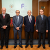La Facultad de Medicina de la Universidad Complutense de Madrid acogió ayer la presentación del libro Imagen Médica en Patología Mamaria, una obra que se enmarca dentro de los proyectos llevados a cabo por la Cátedra Extraordinaria de Patología de la Mama, resultado de la colaboración entre la Universidad Complutense de Madrid y la Fundación Tejerina.